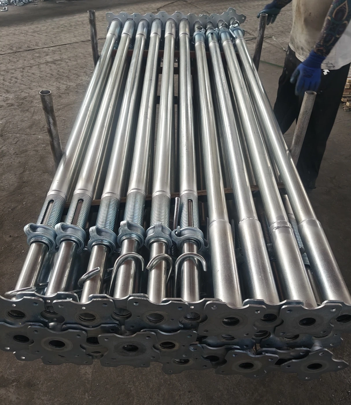 Finished galvanized steel props