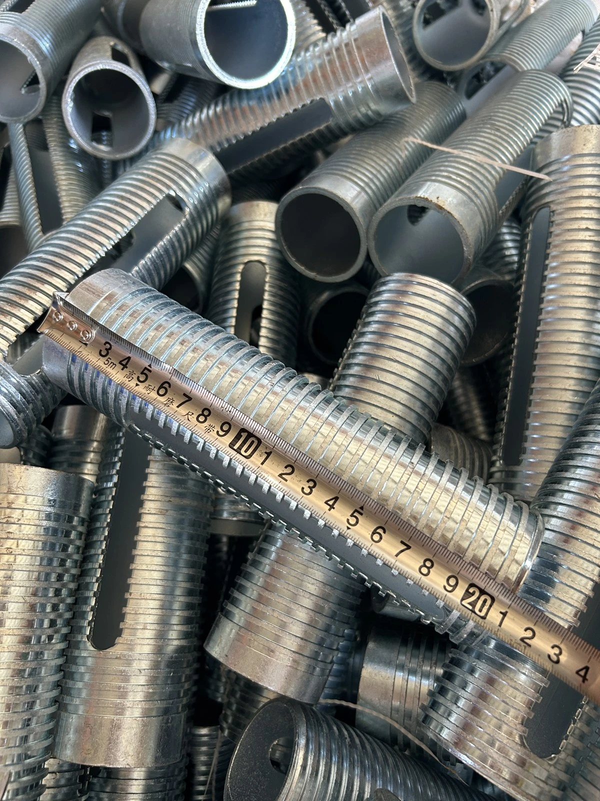 Steel prop threaded sleeve inspection
